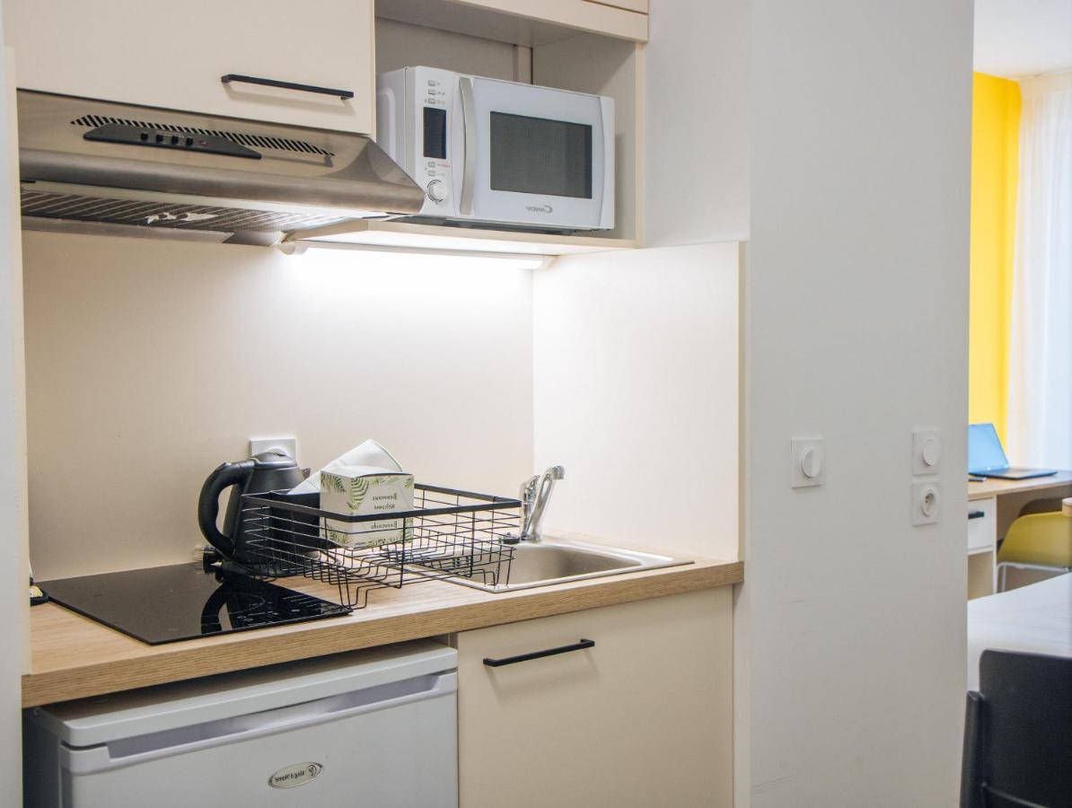 Twenty Business Flats Angely Aparthotel *